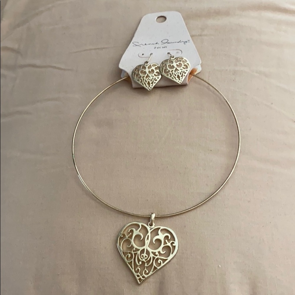 NWT necklace and earnings set from French laundry
